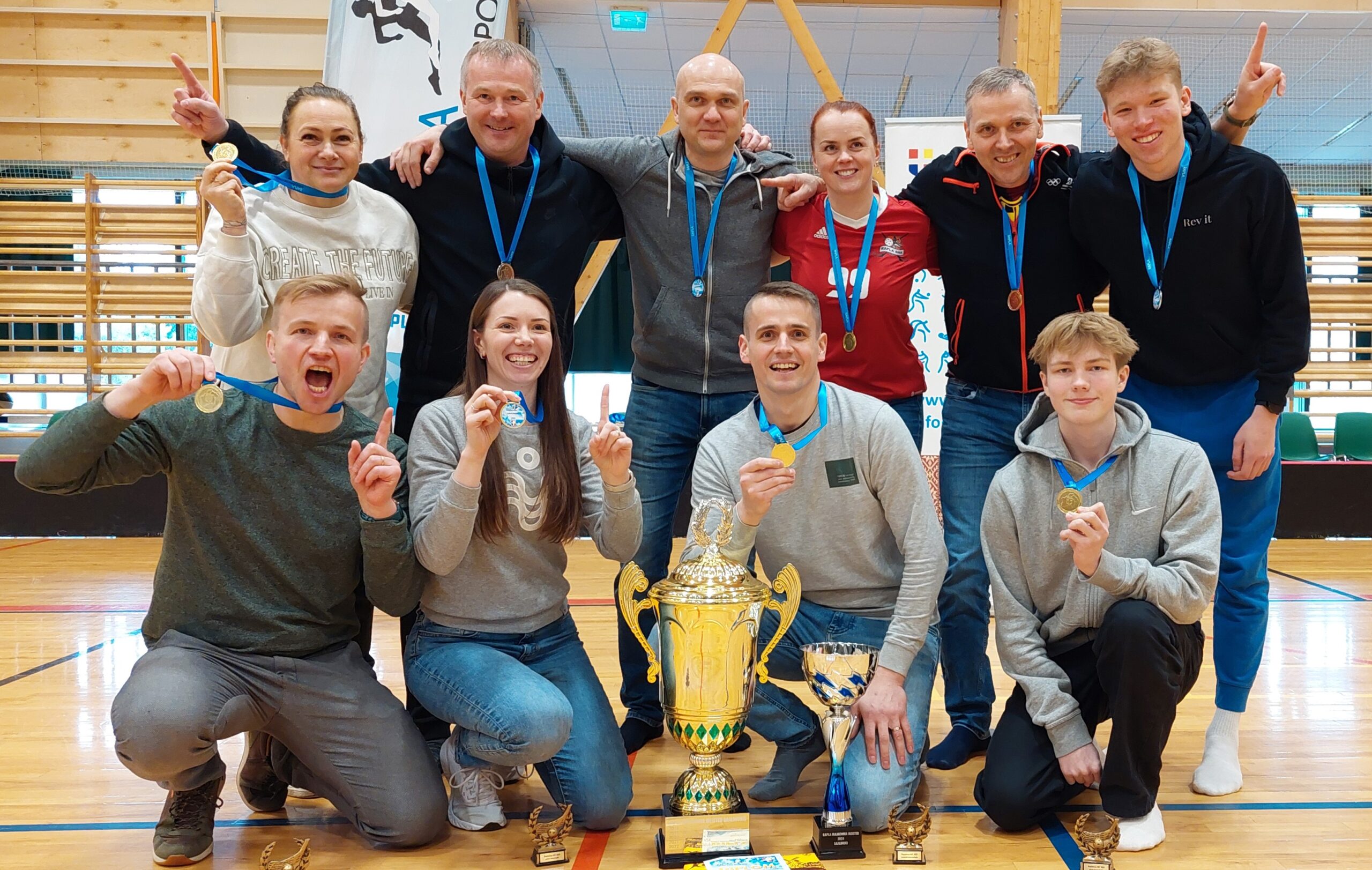 Medalid mängiti välja Sadolin Spordihoones. Pronks medalid läksid Märjamaa Valla SK-le, kes võttis võidu 13:1 Rapla Kepiklubi vastu. Maakonna meister selgitati